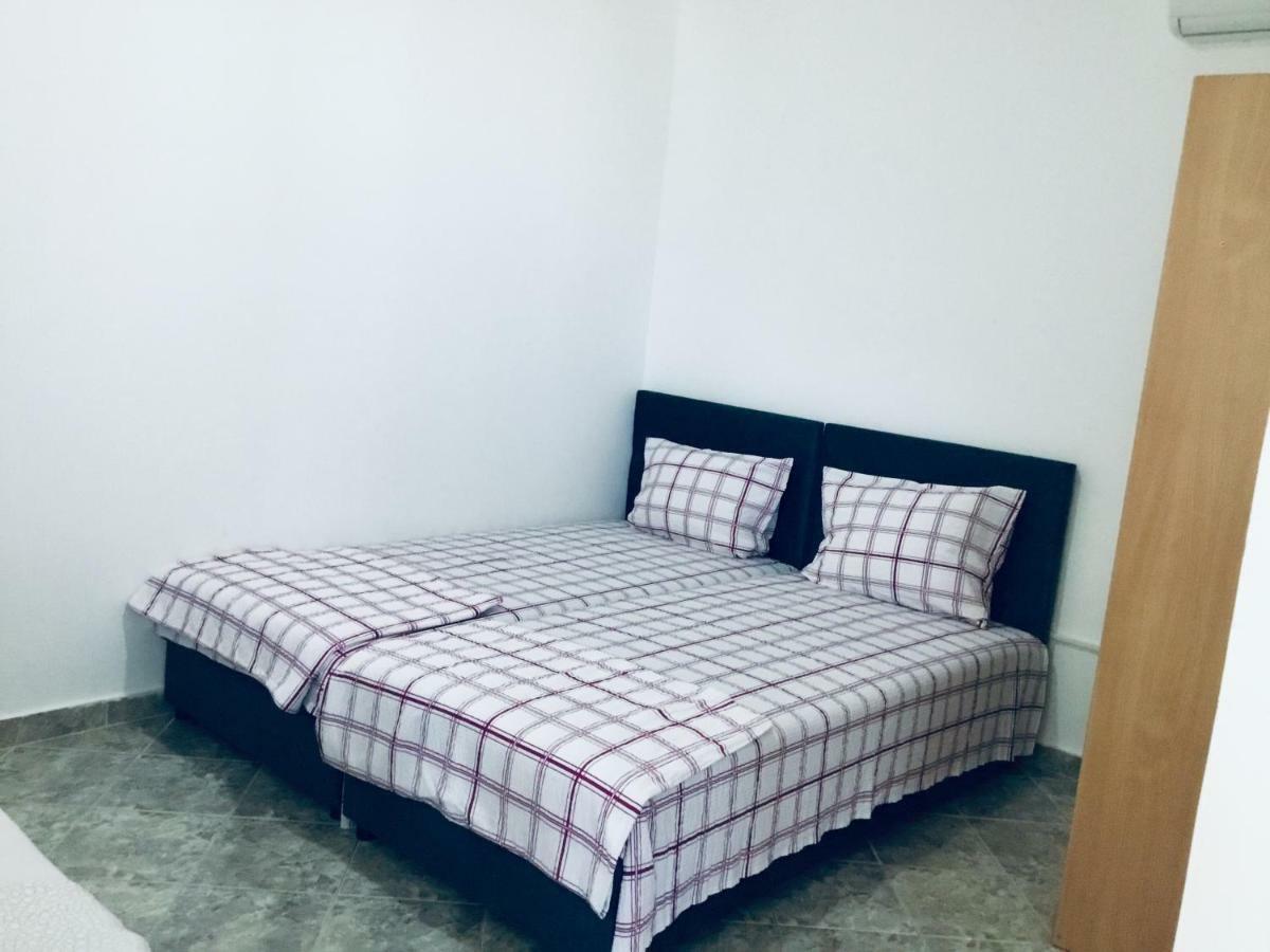 Dk Apartmani Dobra Voda Dış mekan fotoğraf